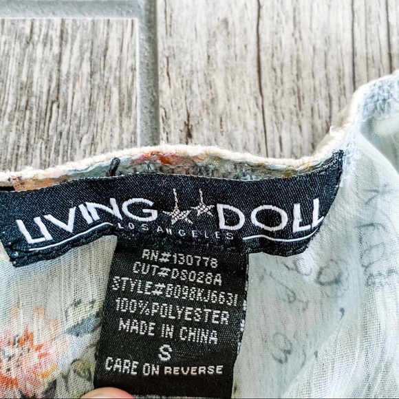 LIVING DOLL Floral Blouse - Picture 6 of 10